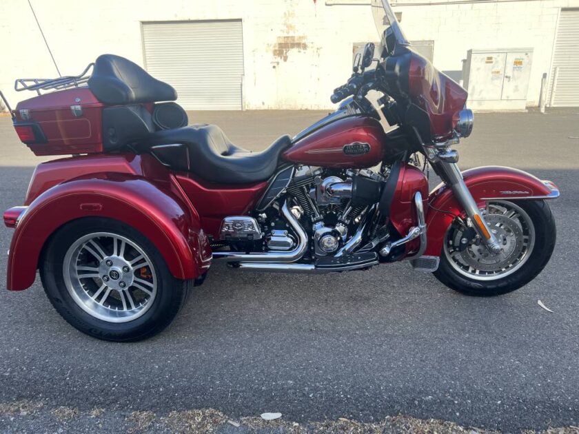 2013 Harley-Davidson TRI GLIDE ULTRA CLASSIC® - Image 14