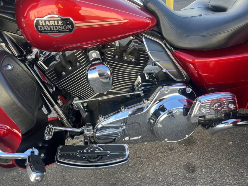 2013 Harley-Davidson TRI GLIDE ULTRA CLASSIC® - Image 24