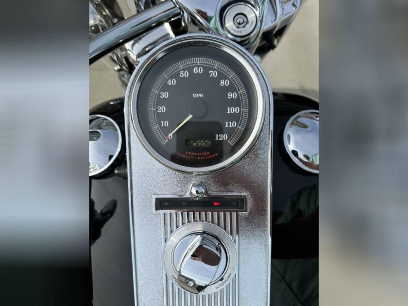 2001 Harley-Davidson ROAD KING FLHR - Image 4