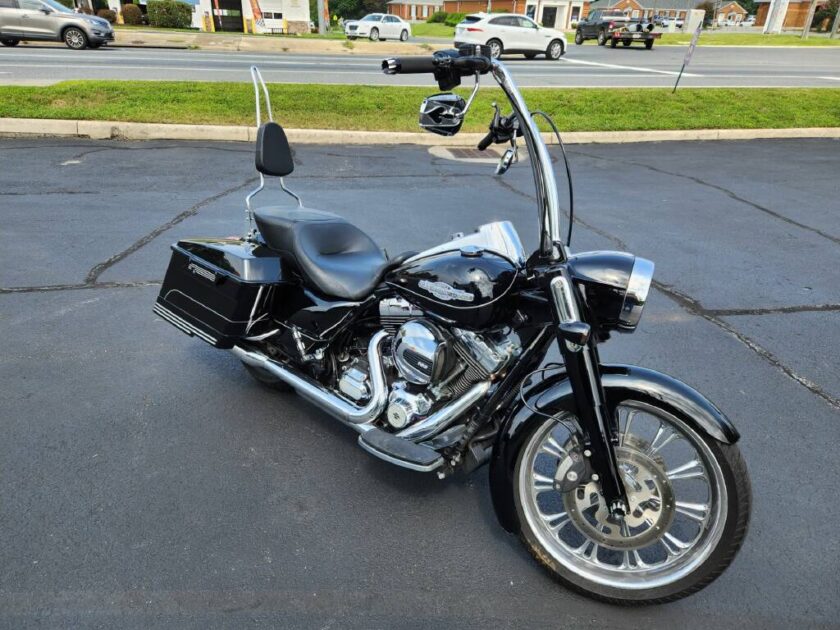 2013 Harley-Davidson Road King® - Image 17