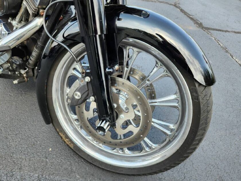 2013 Harley-Davidson Road King® - Image 28