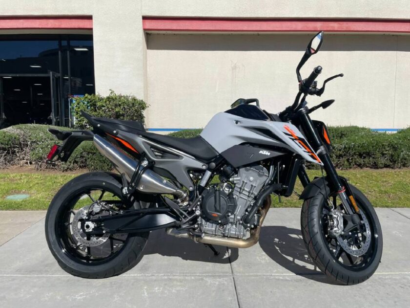 2023 KTM Sportbike Motorcycle 790 Duke