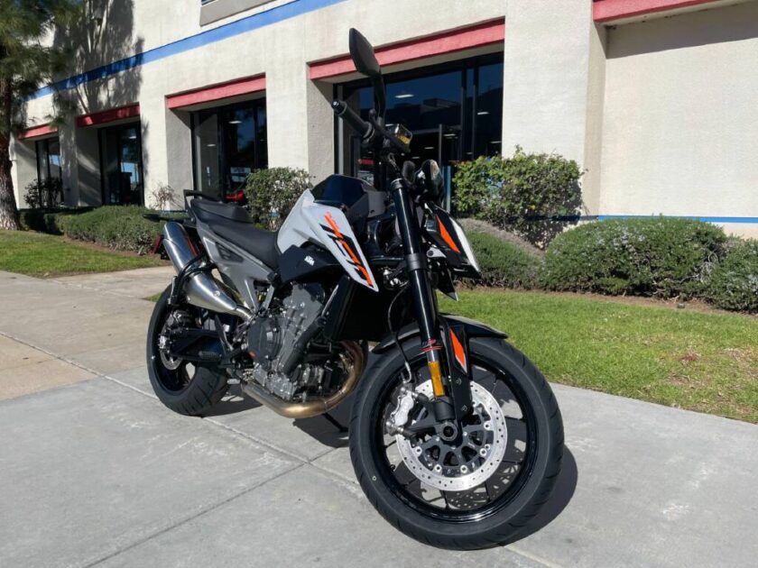 2023 KTM Sportbike Motorcycle 790 Duke - Image 2