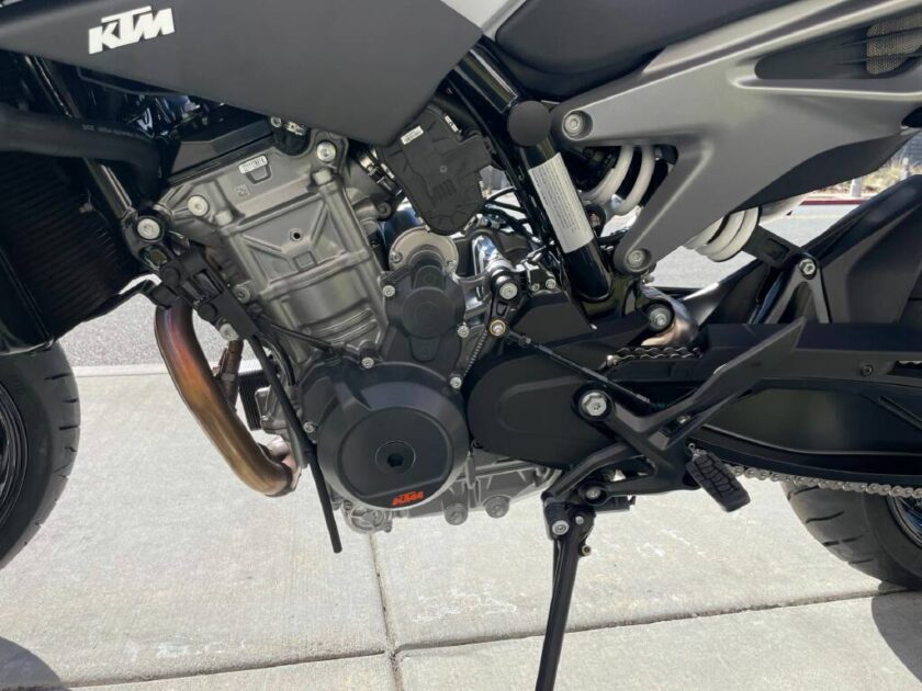 2023 KTM Sportbike Motorcycle 790 Duke - Image 10