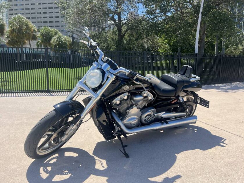 2015 Harley-Davidson V-ROD V-ROD MUSCLE - Image 2