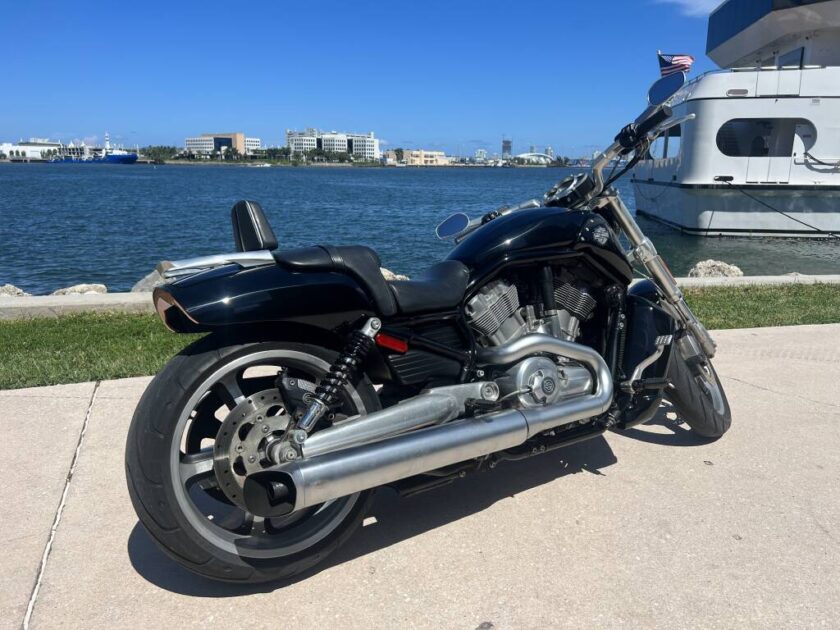 2015 Harley-Davidson V-ROD V-ROD MUSCLE - Image 4
