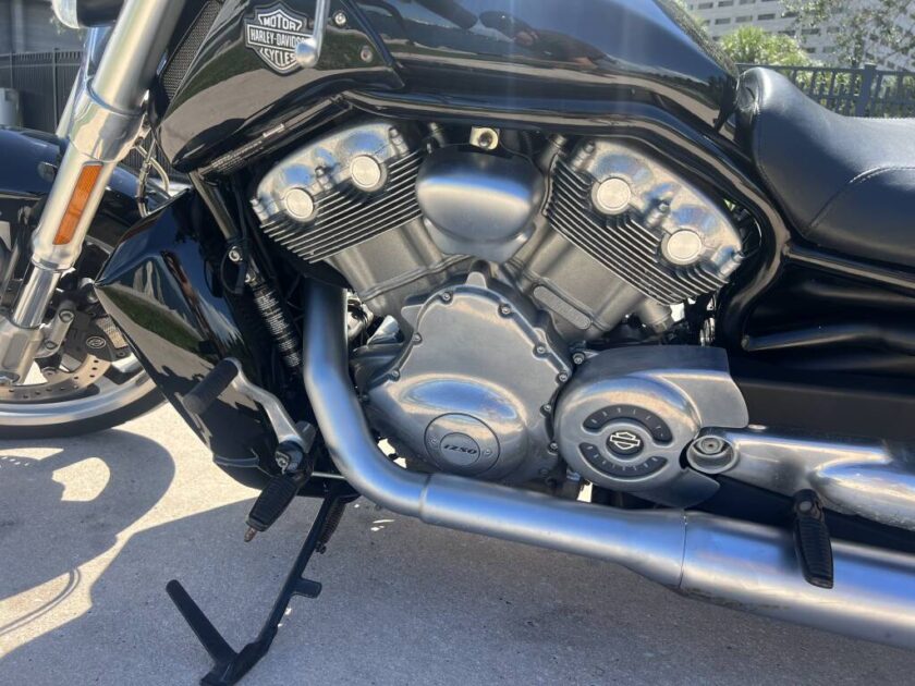 2015 Harley-Davidson V-ROD V-ROD MUSCLE - Image 11