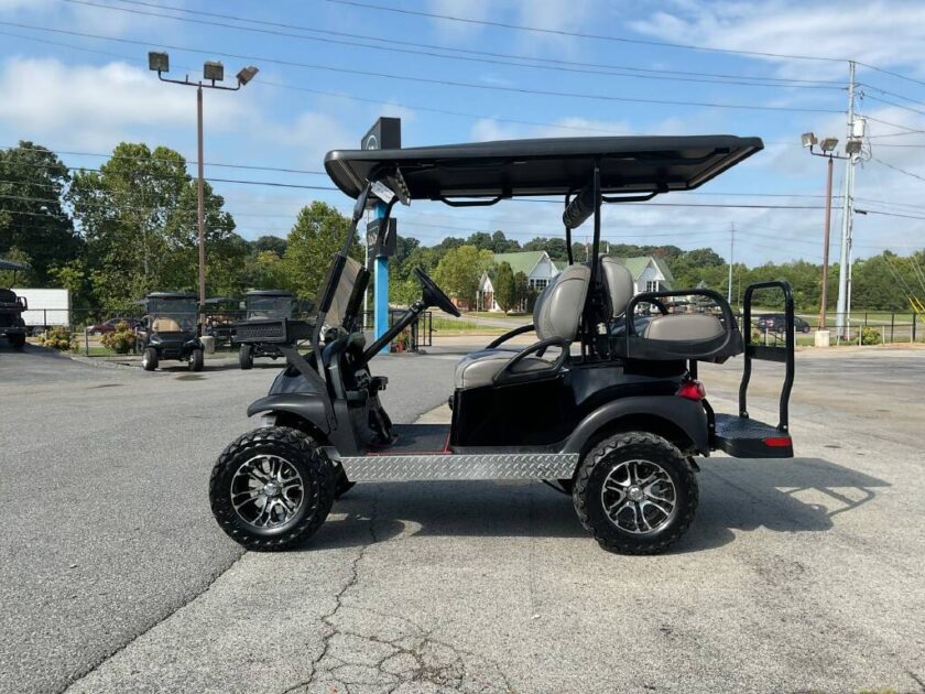 2022 Club Car Villager - Image 3