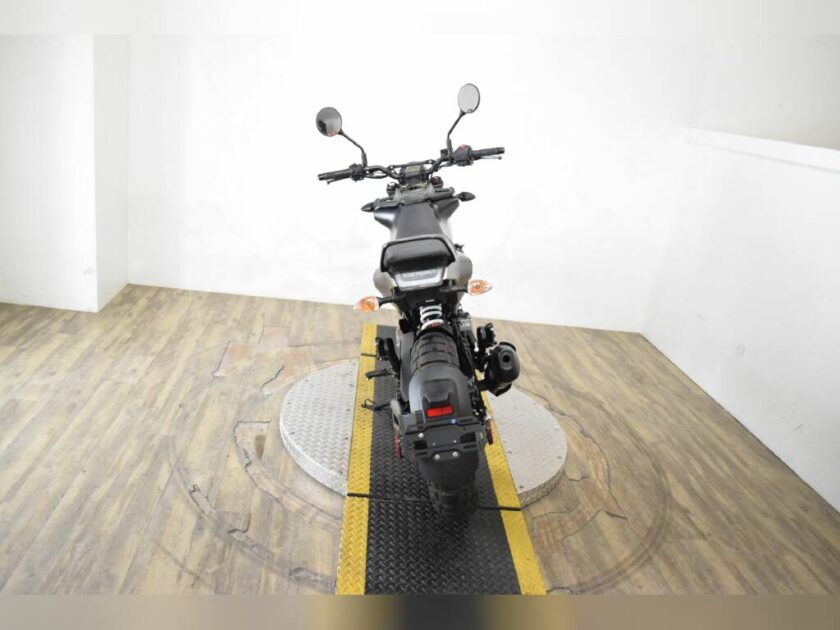 2023 Husqvarna Svartpilen 401 - Image 4