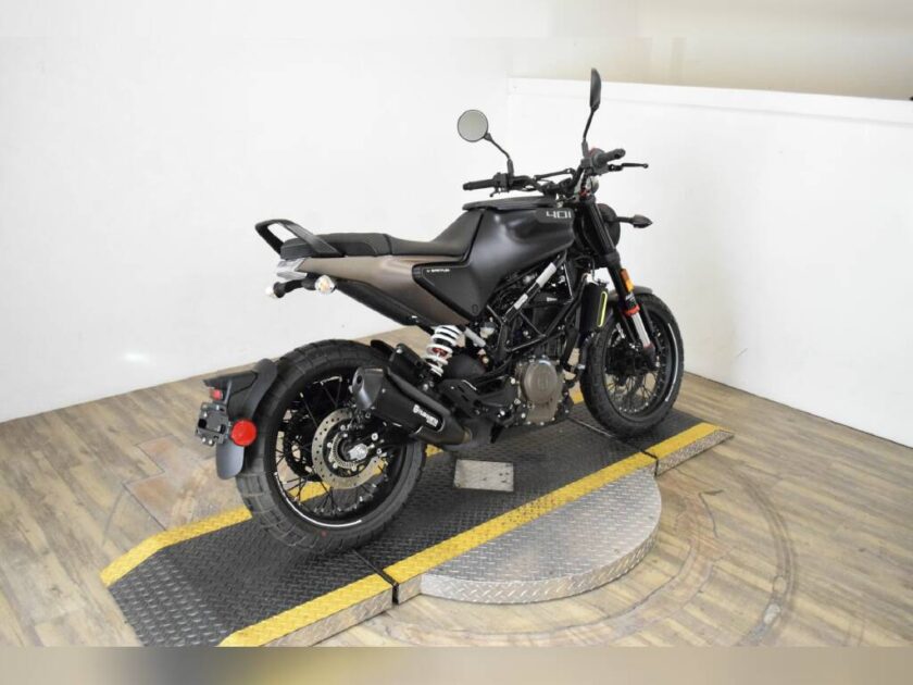 2023 Husqvarna Svartpilen 401 - Image 9