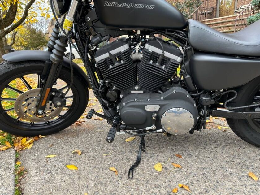 2010 Harley-Davidson SPORTSTER 883 IRON - Image 13