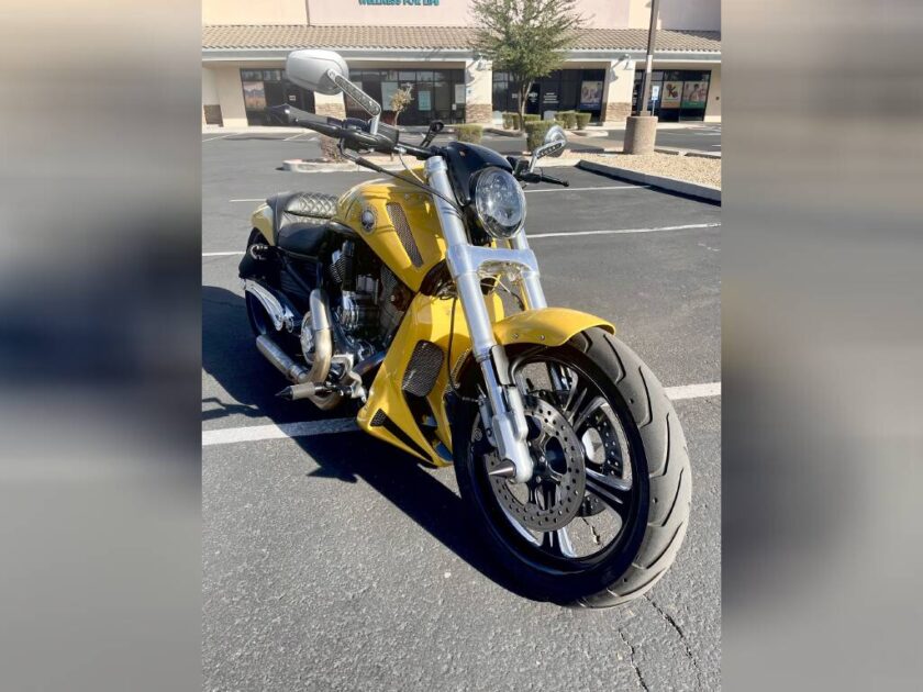 2014 Harley-Davidson V-ROD - Image 2