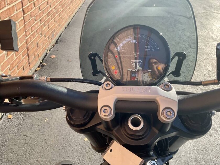2022 Triumph Trident 660 - Image 2
