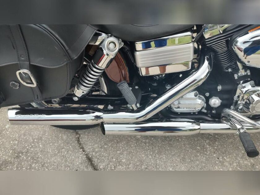 2009 Harley-Davidson DYNA LOW RIDER - Image 18