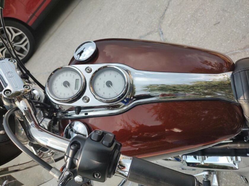 2009 Harley-Davidson DYNA LOW RIDER - Image 12