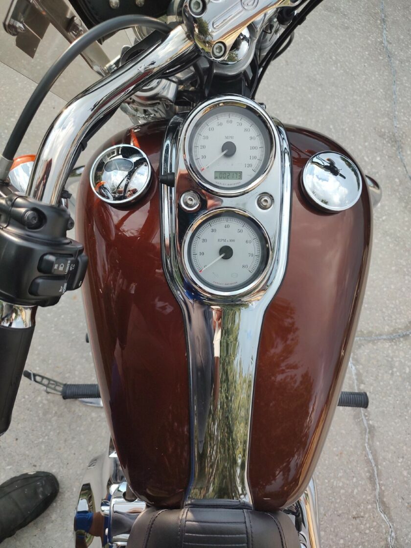 2009 Harley-Davidson DYNA LOW RIDER - Image 6