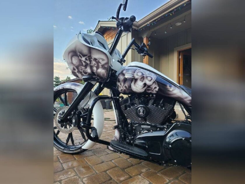 2016 Harley-Davidson ROAD GLIDE® CUSTOM - Image 7