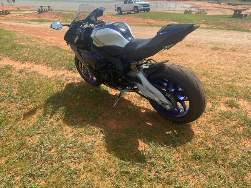2022 Yamaha YZF R1M - Image 9