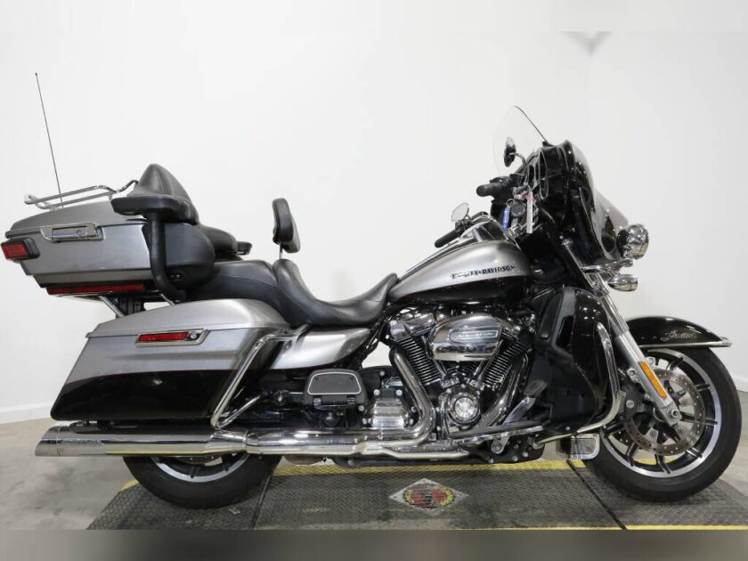 2017 Harley-Davidson Electra Glide Ultra Limited - Image 12