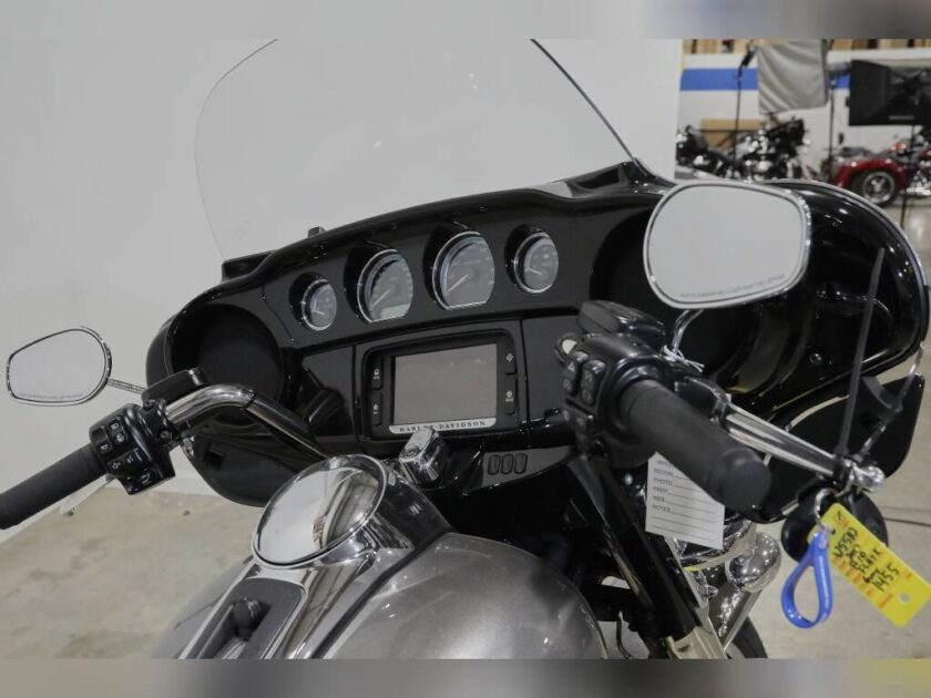 2017 Harley-Davidson Electra Glide Ultra Limited - Image 17