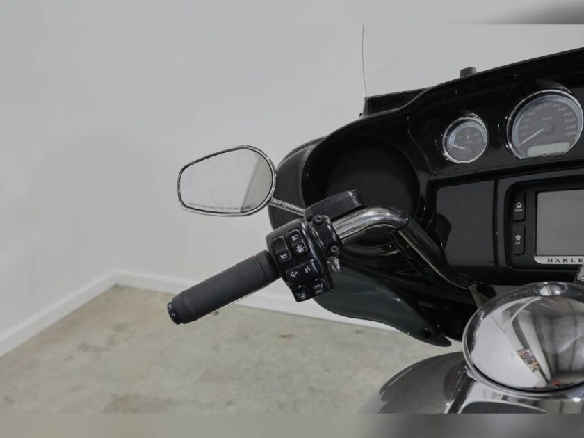 2017 Harley-Davidson Electra Glide Ultra Limited - Image 18