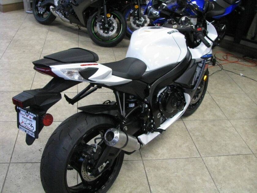 2023 Suzuki Sportbike Motorcycle GSX-R600 - Image 19