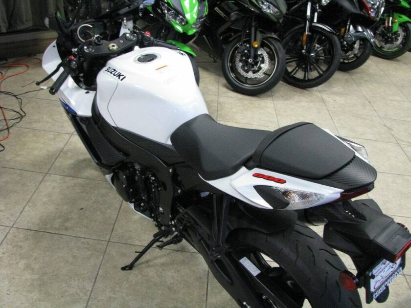 2023 Suzuki Sportbike Motorcycle GSX-R600 - Image 17