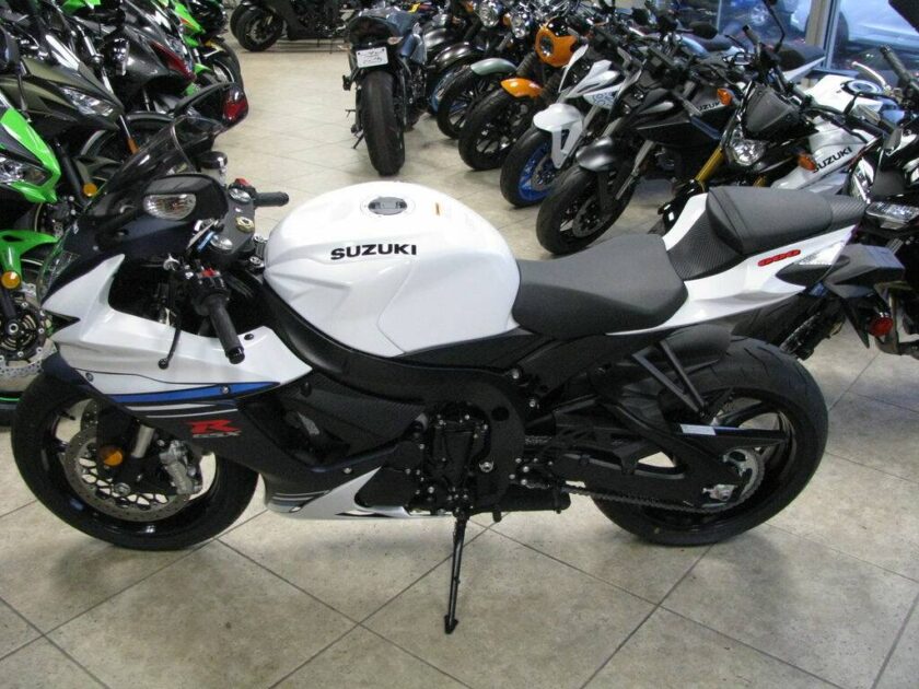 2023 Suzuki Sportbike Motorcycle GSX-R600 - Image 16