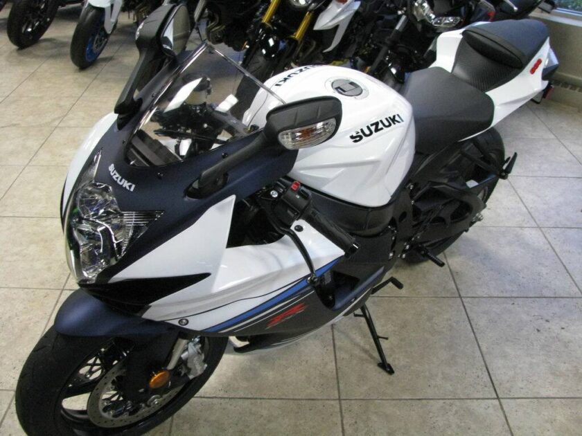 2023 Suzuki Sportbike Motorcycle GSX-R600 - Image 15