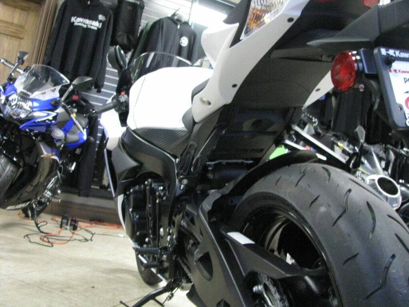 2023 Suzuki Sportbike Motorcycle GSX-R600 - Image 12