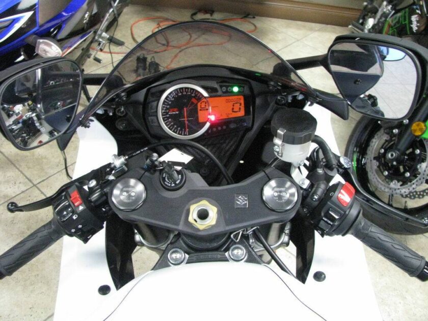 2023 Suzuki Sportbike Motorcycle GSX-R600 - Image 7