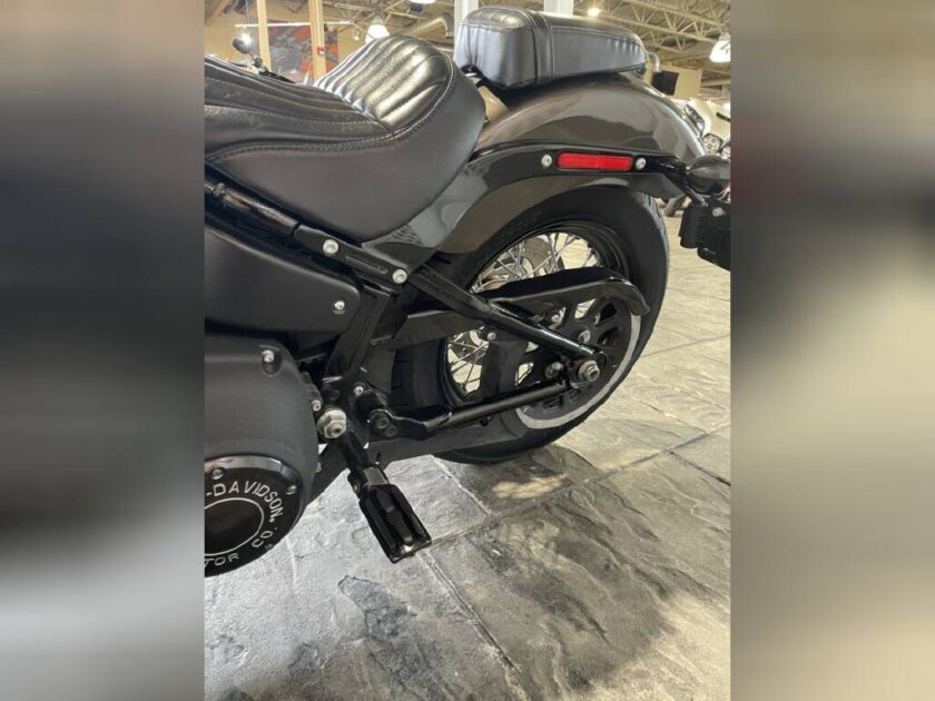2020 Harley-Davidson® Street Bob® - Image 9