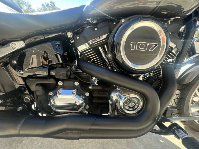 2021 Harley-Davidson® FLSB - Sport Glide - Image 2