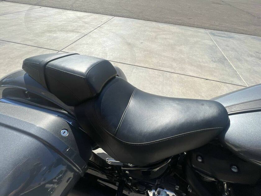 2021 Harley-Davidson® FLSB - Sport Glide - Image 4