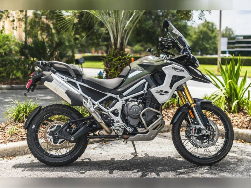 2023 Triumph Tiger 1200 Rally Pro Matte Khaki Green - Image 16