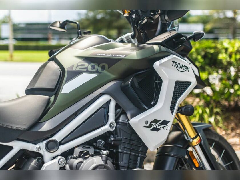 2023 Triumph Tiger 1200 Rally Pro Matte Khaki Green - Image 13