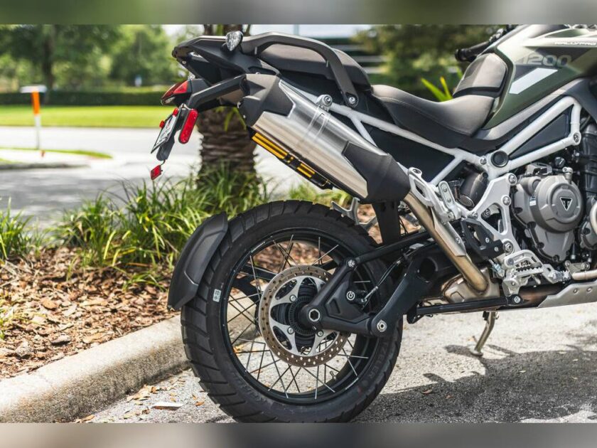 2023 Triumph Tiger 1200 Rally Pro Matte Khaki Green - Image 7
