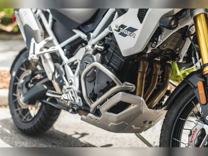 2023 Triumph Tiger 1200 Rally Pro Matte Khaki Green - Image 8