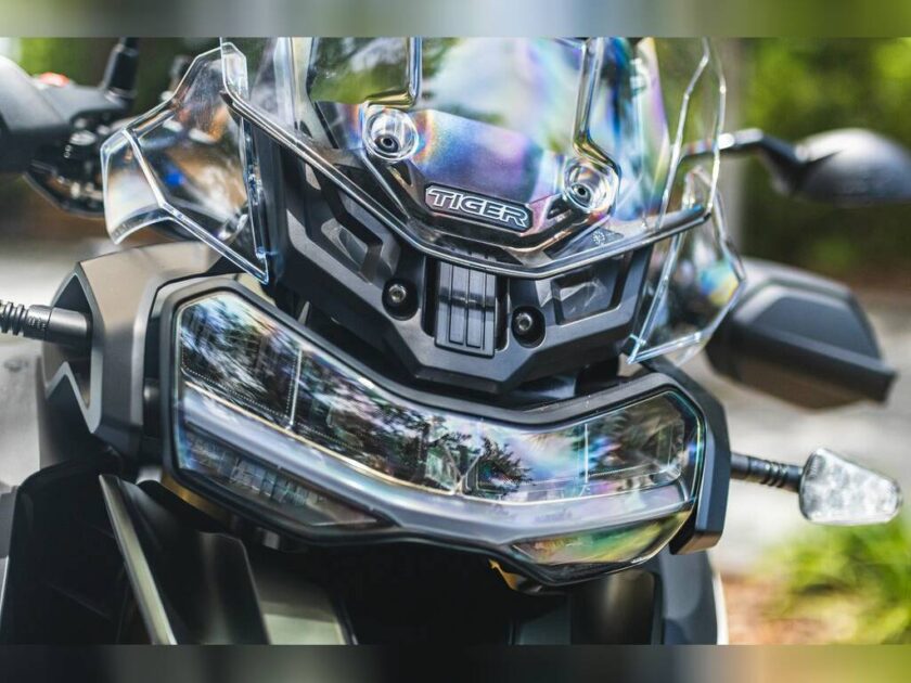 2023 Triumph Tiger 1200 Rally Pro Matte Khaki Green - Image 10
