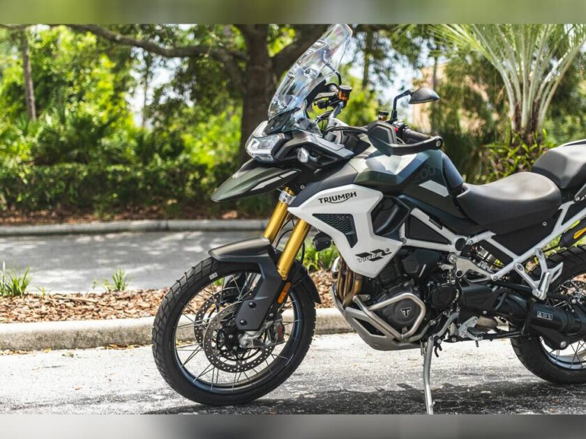 2023 Triumph Tiger 1200 Rally Pro Matte Khaki Green - Image 4