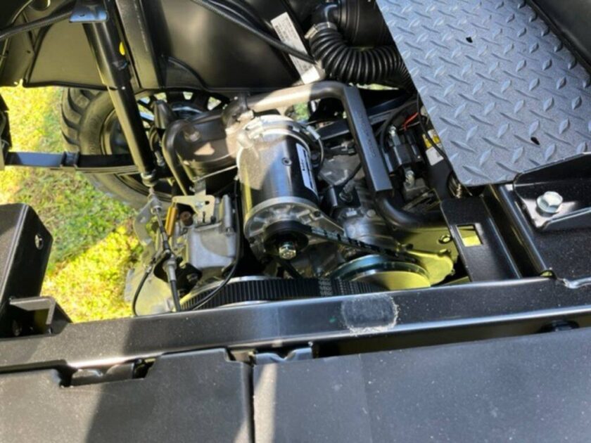 2024 Cushman Hauler 1200X Gas - Image 6