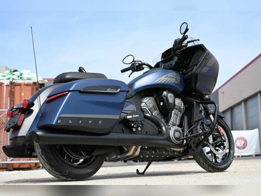 2023 Indian Motorcycle Challenger Elite Sapphire Blue Smoke - Image 7
