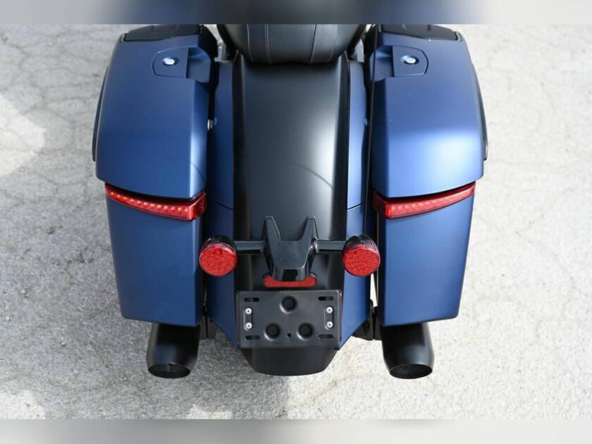 2023 Indian Motorcycle Challenger Elite Sapphire Blue Smoke - Image 12