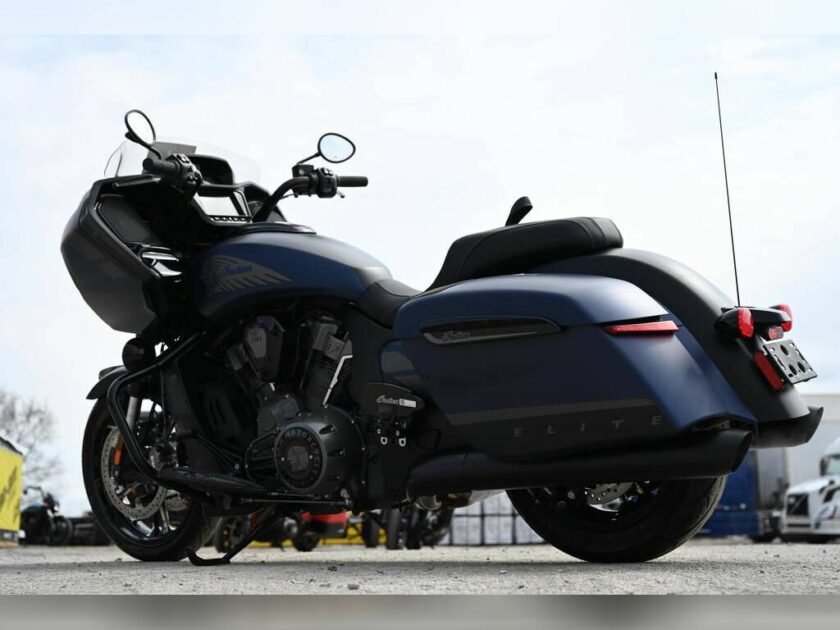 2023 Indian Motorcycle Challenger Elite Sapphire Blue Smoke - Image 18
