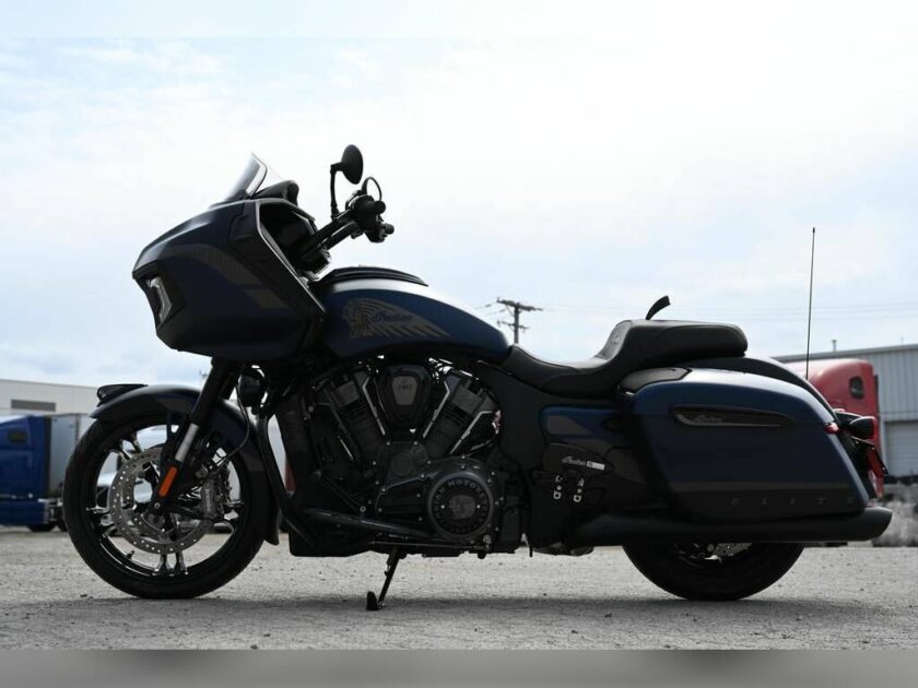 2023 Indian Motorcycle Challenger Elite Sapphire Blue Smoke - Image 21