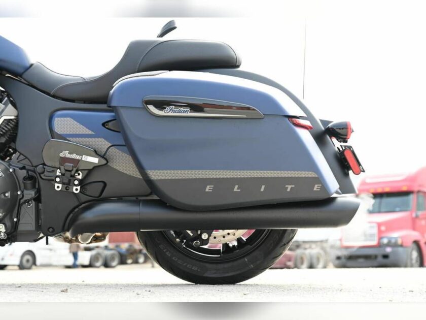 2023 Indian Motorcycle Challenger Elite Sapphire Blue Smoke - Image 22