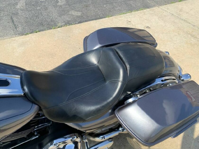 2014 Harley-Davidson® Street Glide® Special - Image 18