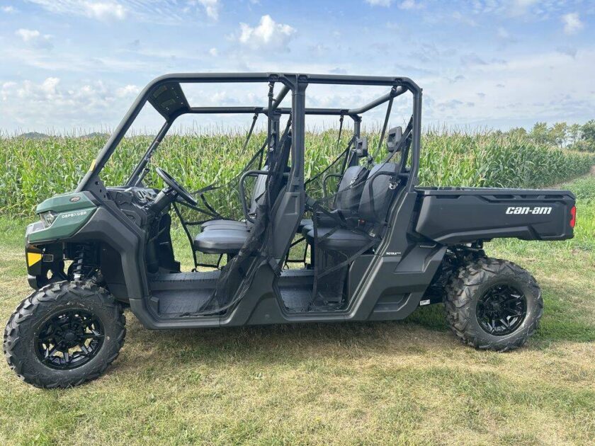 2023 Can-Am Defender MAX DPS HD7 Tundra Green - Image 4