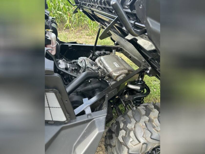 2023 Can-Am Defender MAX DPS HD7 Tundra Green - Image 6
