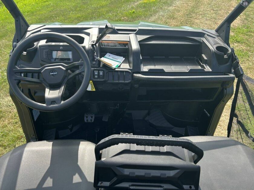 2023 Can-Am Defender MAX DPS HD7 Tundra Green - Image 15